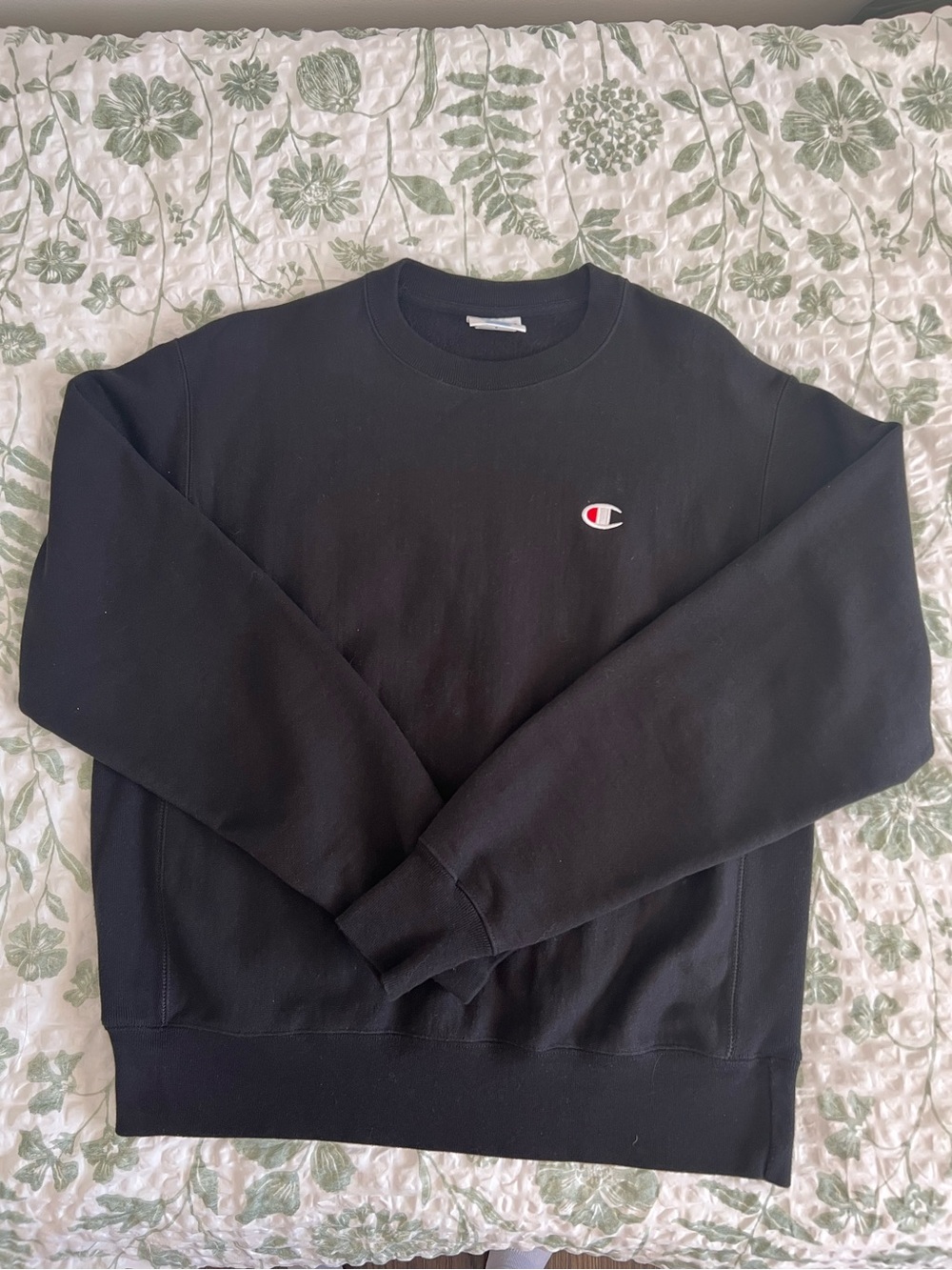 Like New Champion Black Crewneck Sweatshirt with Small Logo, M/L